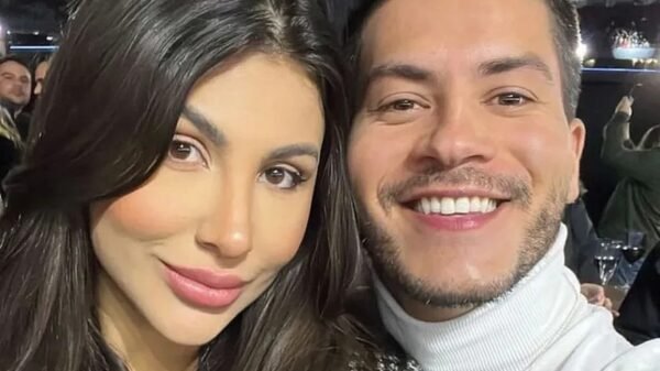 Grávida, Jheny Santucci anuncia separação de Arthur Aguiar três meses após casamento 1 Grávida, Jheny Santucci anuncia separação de Arthur Aguiar três meses após casamento