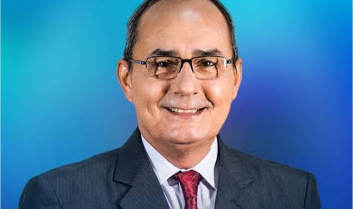 Morre Ayres Rocha, referência do jornalismo acreano, aos 62 anos