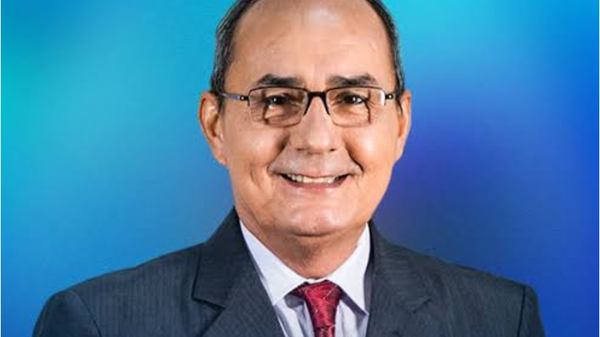 Morre Ayres Rocha, referência do jornalismo acreano, aos 62 anos