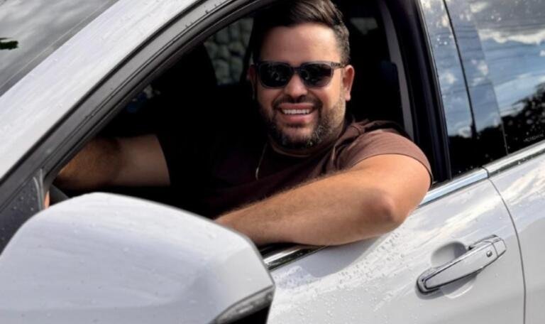 “Não tenho vergonha”: Michel rebate passageiro que ironizou seu trabalho como motorista de aplicativo 47 “Não tenho vergonha”: Michel rebate passageiro que ironizou seu trabalho como motorista de aplicativo