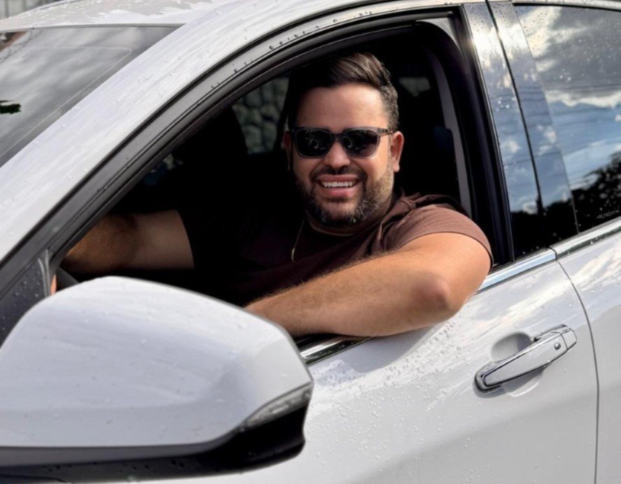 “Não tenho vergonha”: Michel rebate passageiro que ironizou seu trabalho como motorista de aplicativo