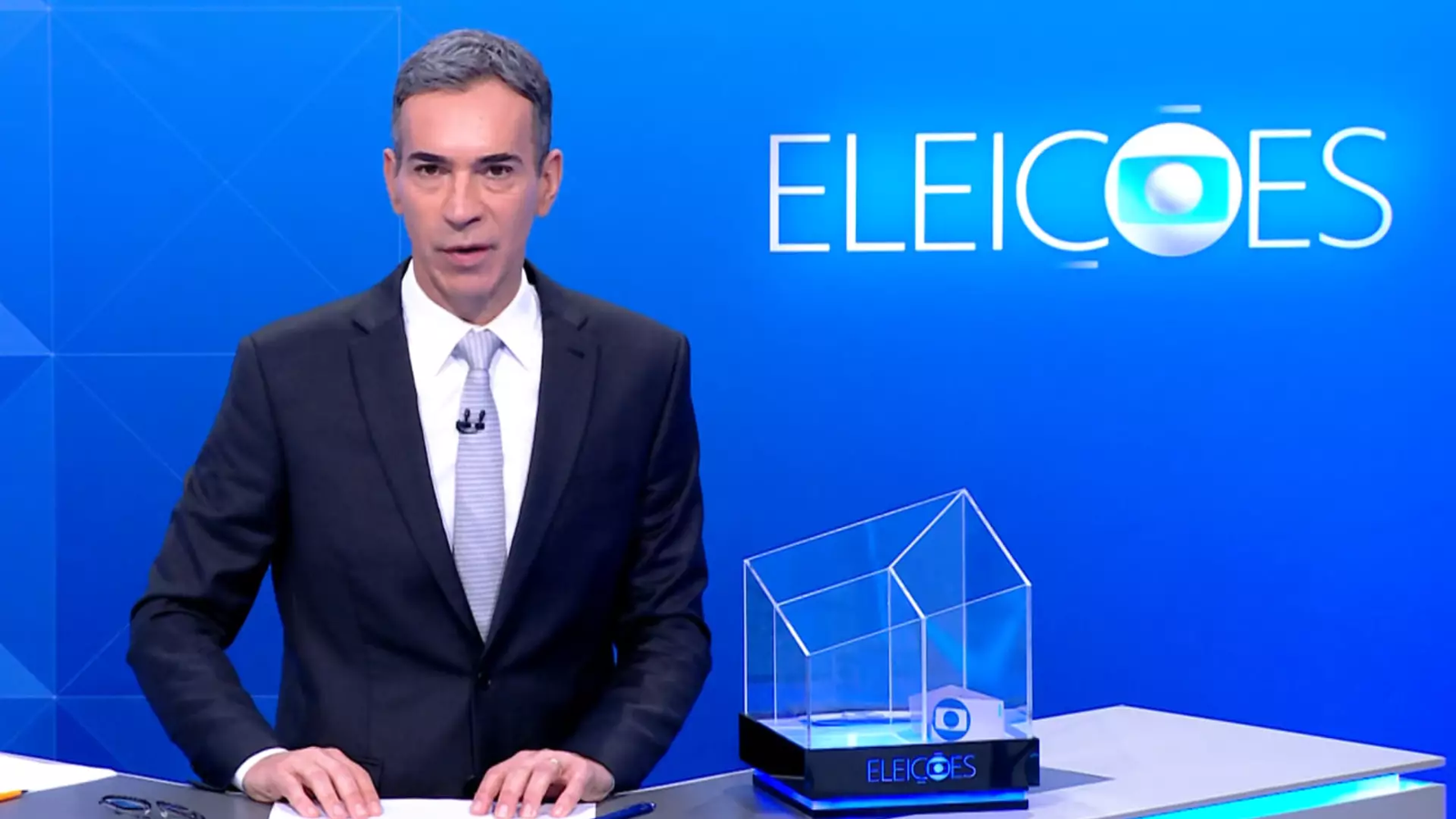 César Tralli é alvo de críticas nas redes sociais após mediar debate entre Lula e Flávio Bolsonaro na Globo