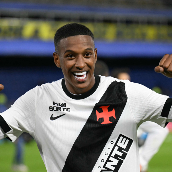 Zagueiro do Vasco, Robert Renan capota BMW em acidente no Rio de Janeiro