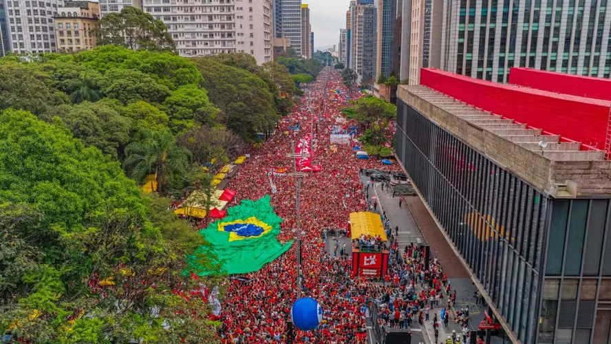 Metrô nega registros de vandalismo em estações após ato pró-Lula na Avenida Paulista