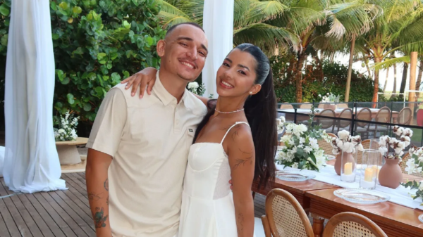 João Gomes e Ary Mirelle celebram dois anos de casamento; veja fotos