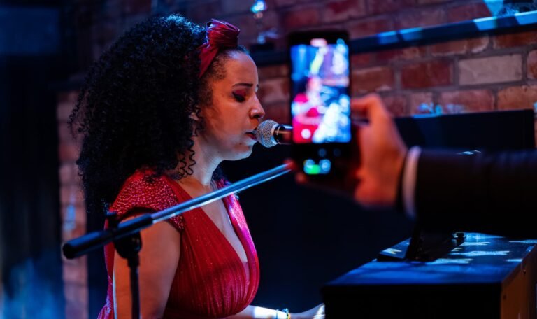 Ashley Fortes lança “Meu Segredo”, uma balada em português inspirada na música cabo-verdiana