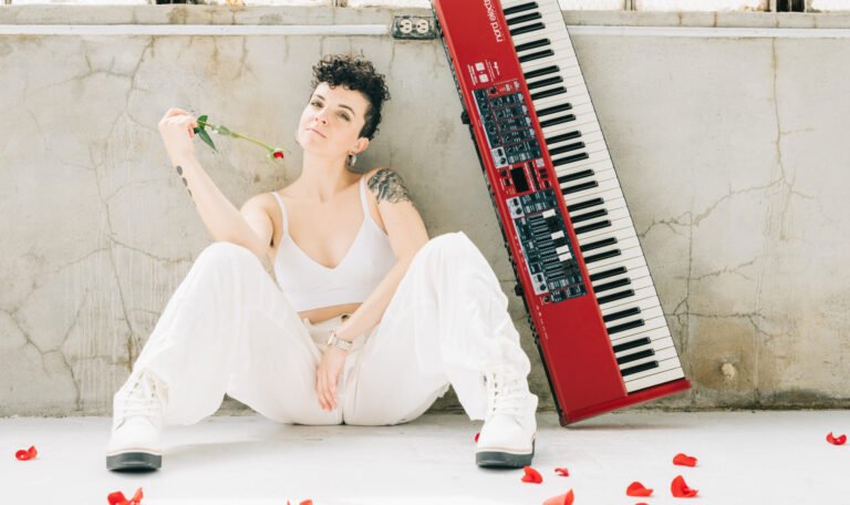 Halley Greg lança single “Ma Petite Voleuse” e explora sonoridade dançante com referências francesas 46 Halley Greg lança single “Ma Petite Voleuse” e explora sonoridade dançante com referências francesas
